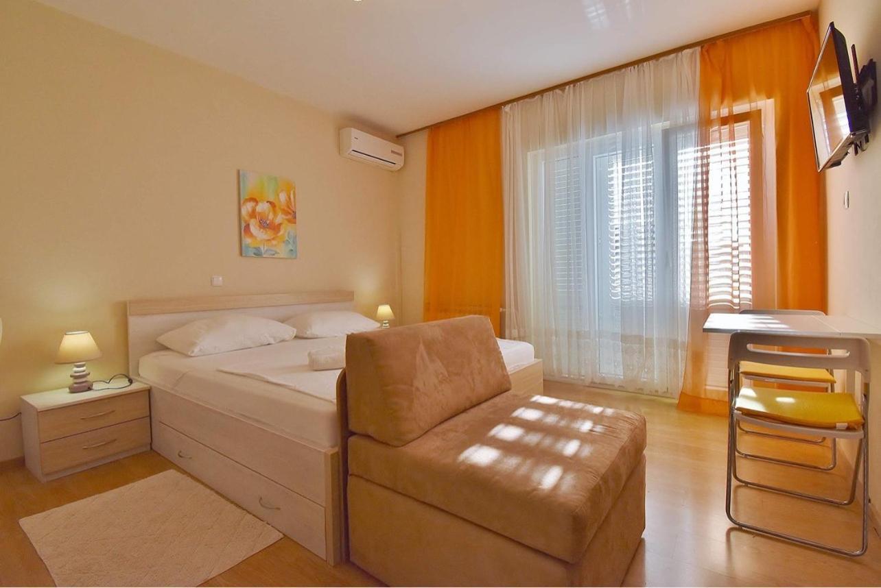 Guest House Sandra ราบ ภายนอก รูปภาพ