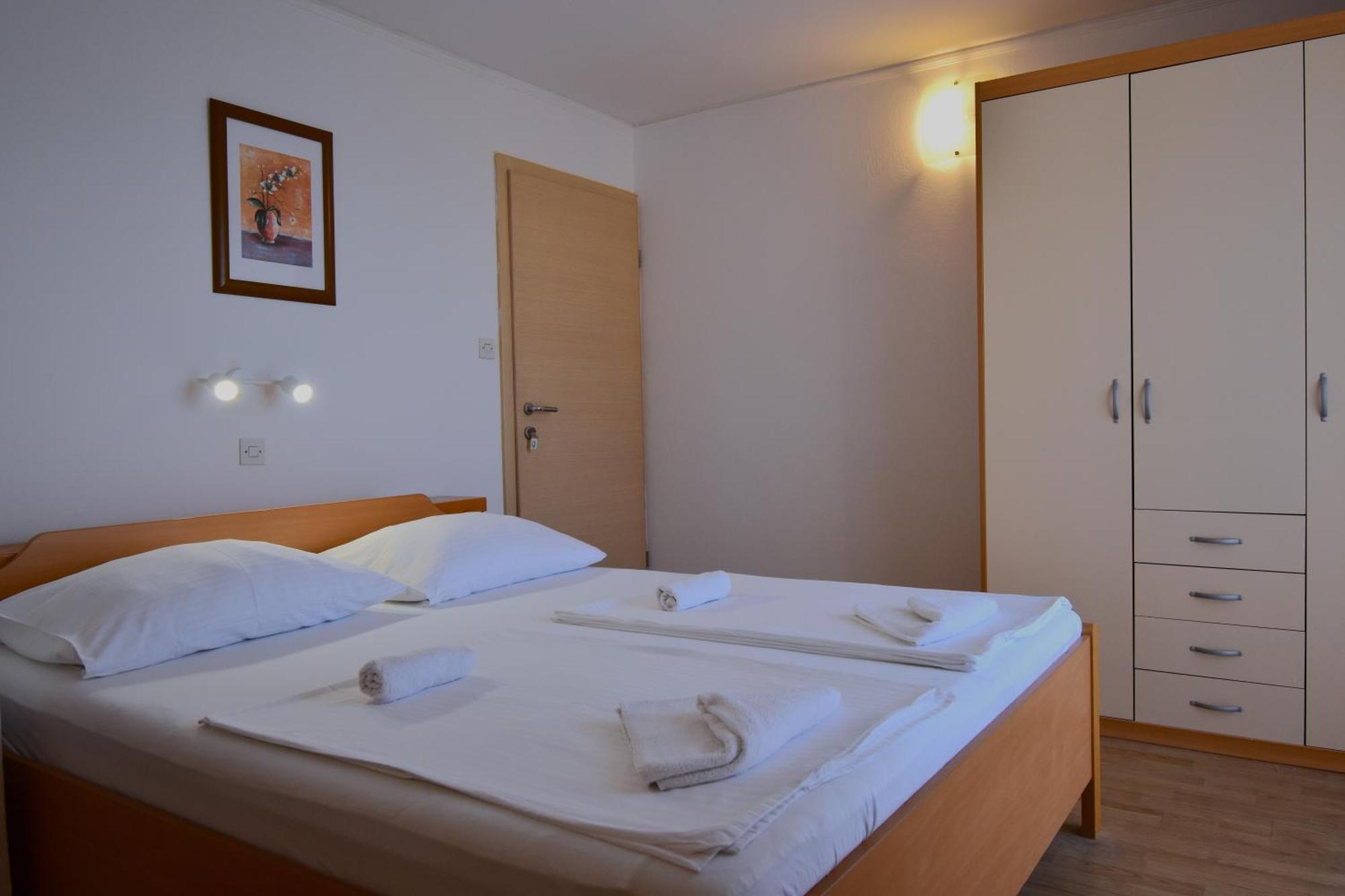 Guest House Sandra ราบ ภายนอก รูปภาพ