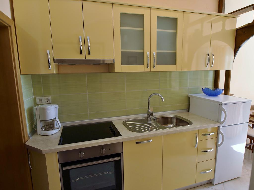 Guest House Sandra ราบ ภายนอก รูปภาพ